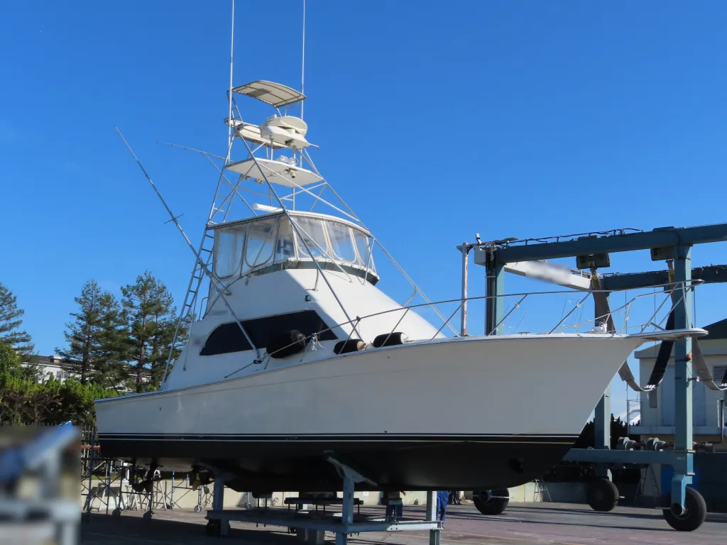 1990 42ft Pre-Owned Japanese Luxury Vessel