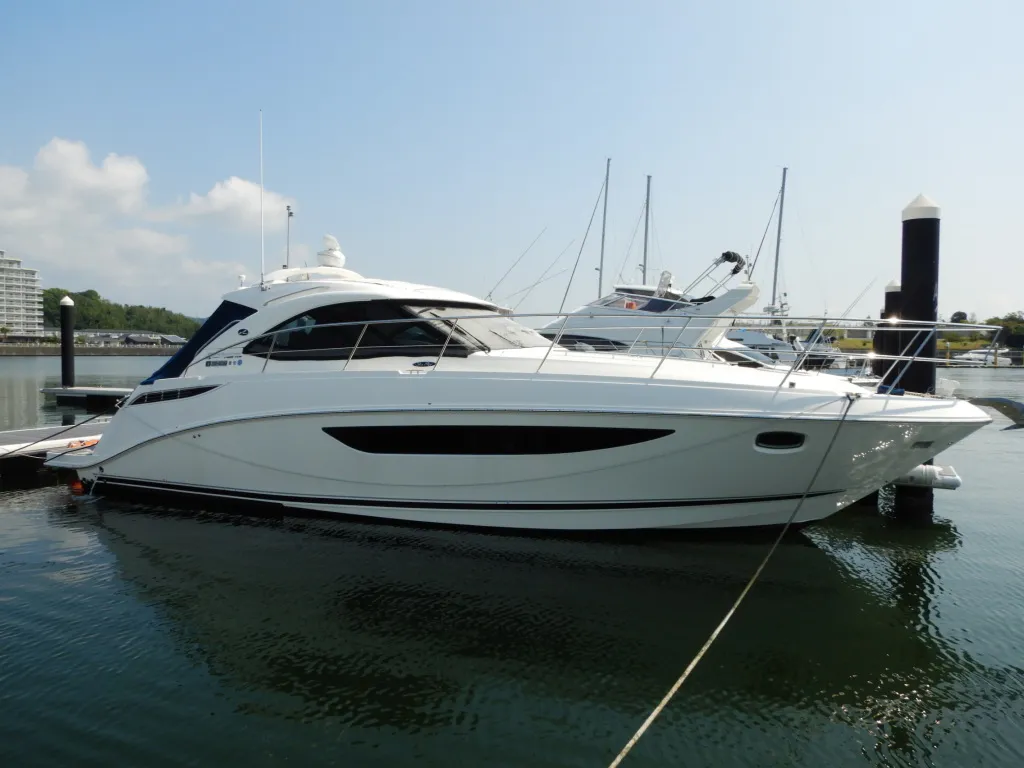 2015 41ft Pre-Owned Japanese Luxury Vessel