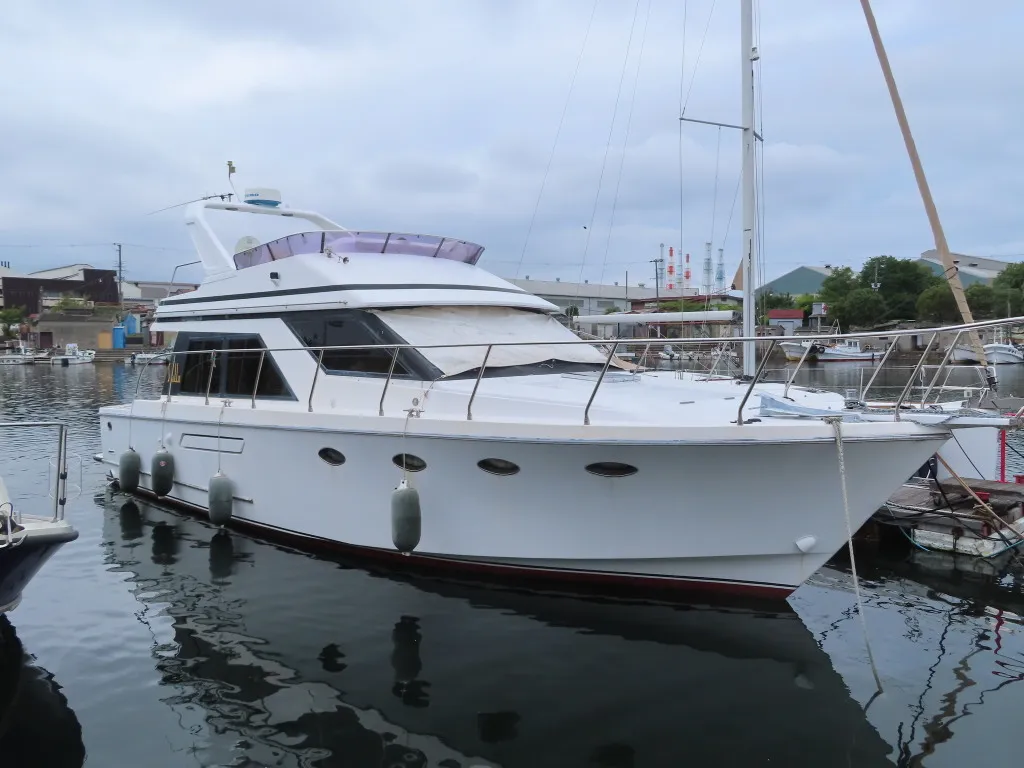1990 42ft Pre-Owned Japanese Luxury Vessel